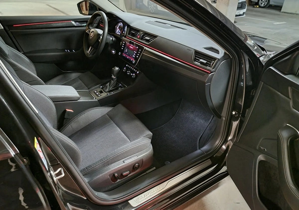 Skoda Superb cena 113899 przebieg: 106000, rok produkcji 2019 z Sosnowiec małe 781